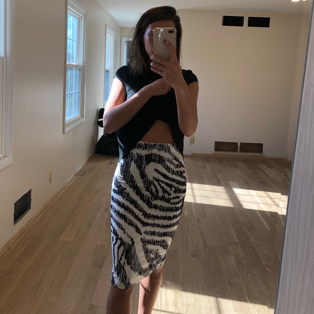 Pencil skirt - Picture 3 of 3